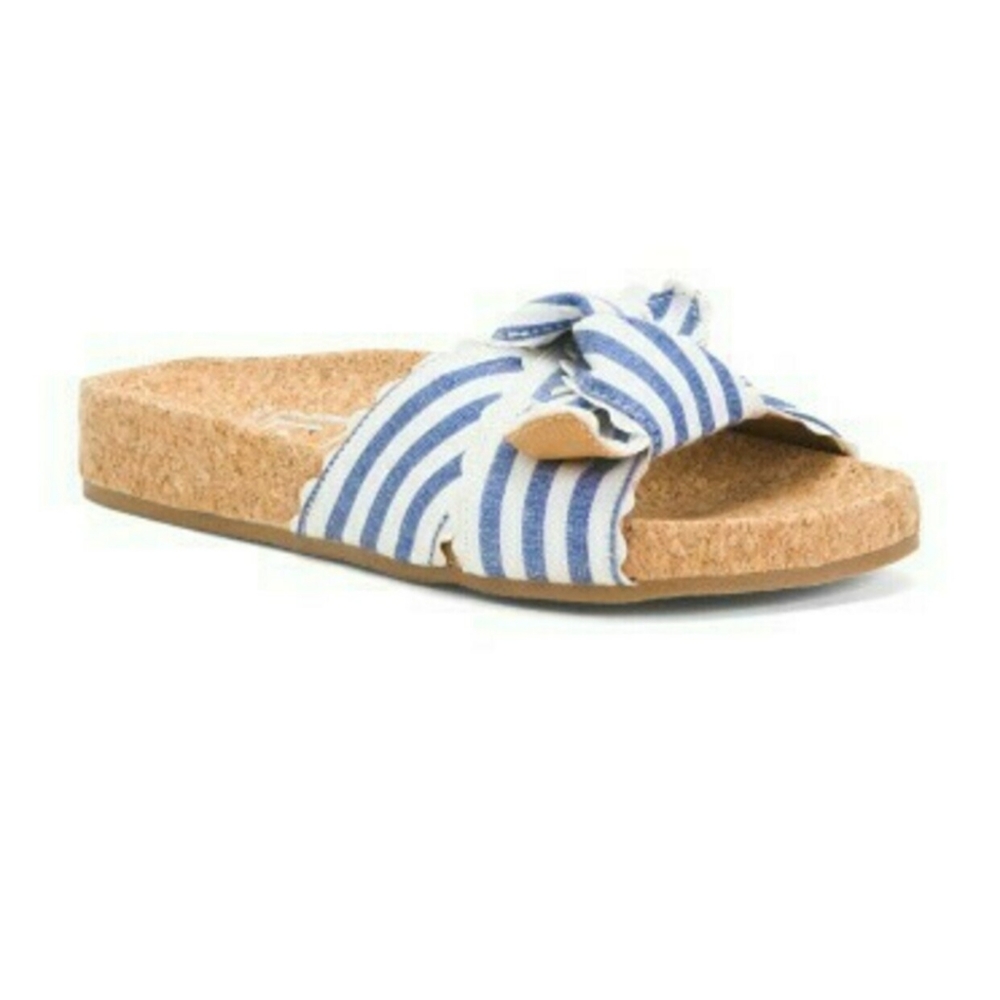 NIB Sandals